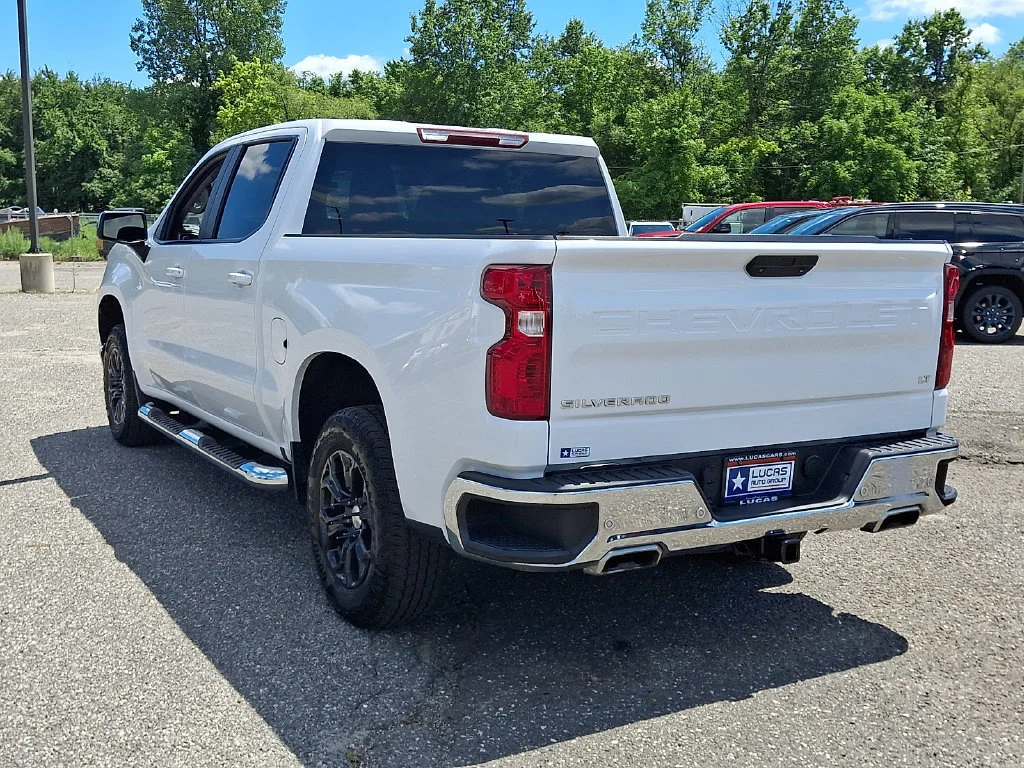 Used 2022 Summit White Chevrolet LT image 9
