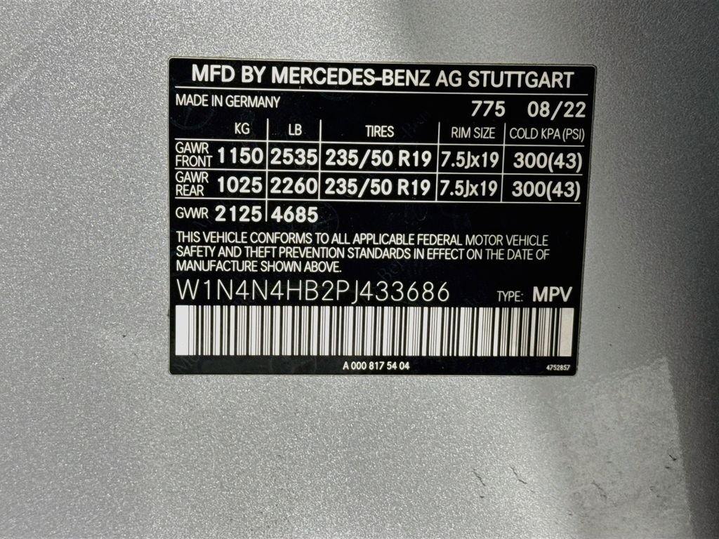 Used 2023 Silver Mercedes-Benz GLA 250 image 32