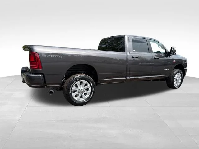 New 2026 Granite Crystal Metallic Clear-Coat Exterior Paint RAM Laramie image 7