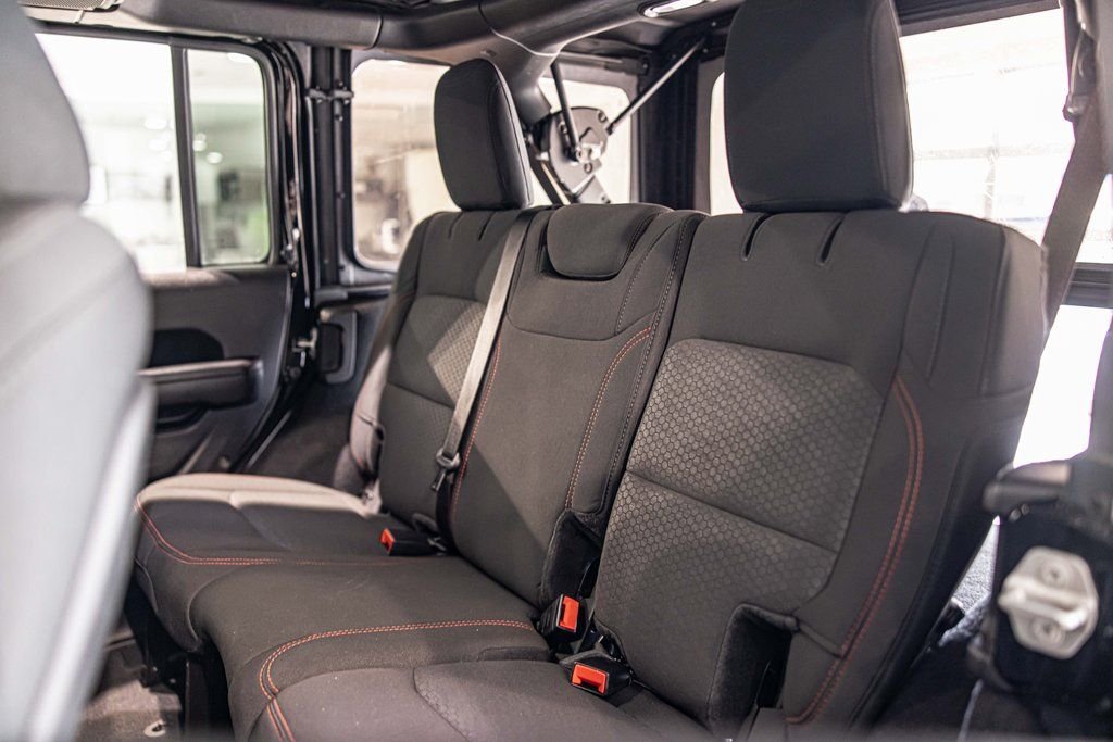 Used 2021 Black Jeep Unlimited Rubicon image 30