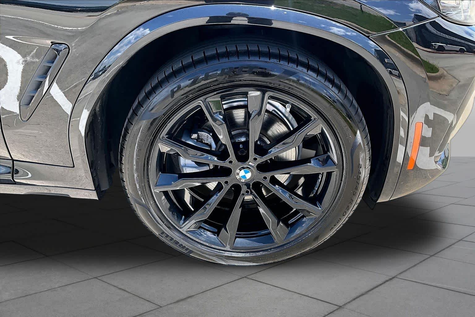 Used 2023 Black Sapphire Metallic BMW sDrive30i image 10