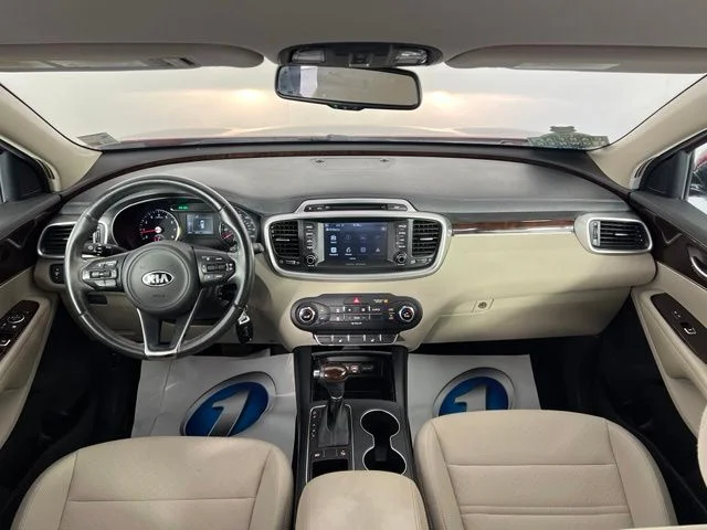 Used 2018 Red Kia LX image 29