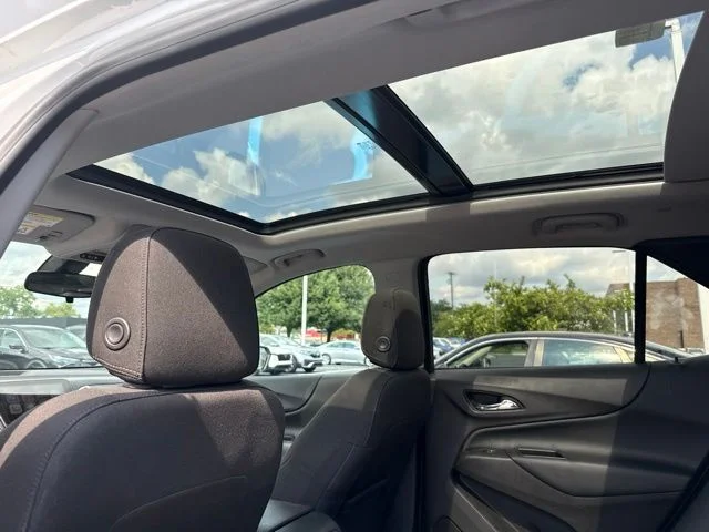 Used 2018 Summit White Chevrolet LT image 13
