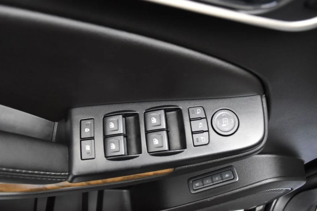 Used 2019 Black GMC Denali image 19