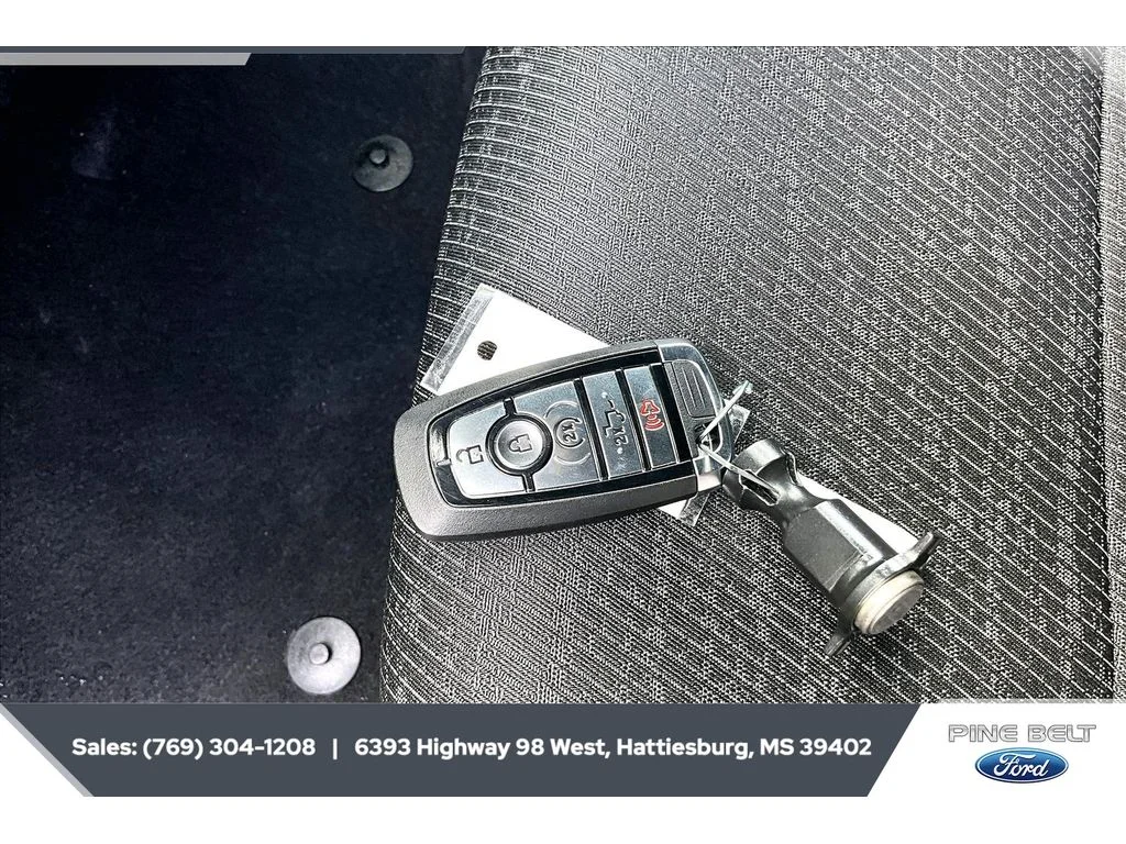 New 2026 Avalanche Ford XLT image 9