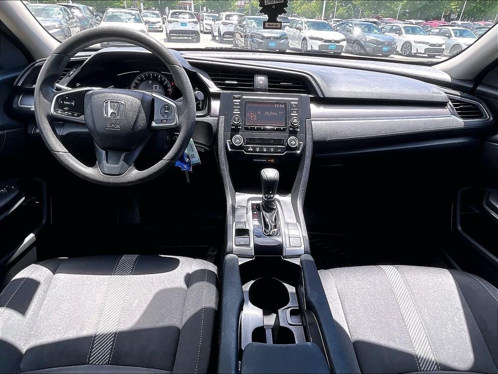 Used 2018 Silver Honda LX image 21