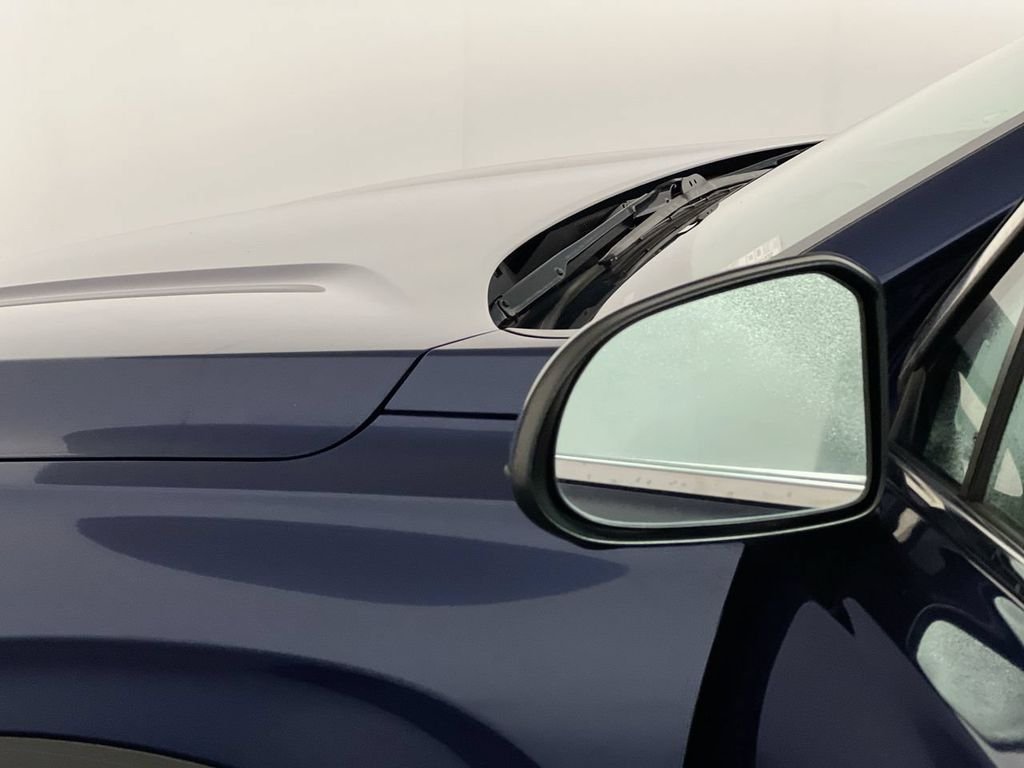 Used 2021 Blue Hyundai SE image 10