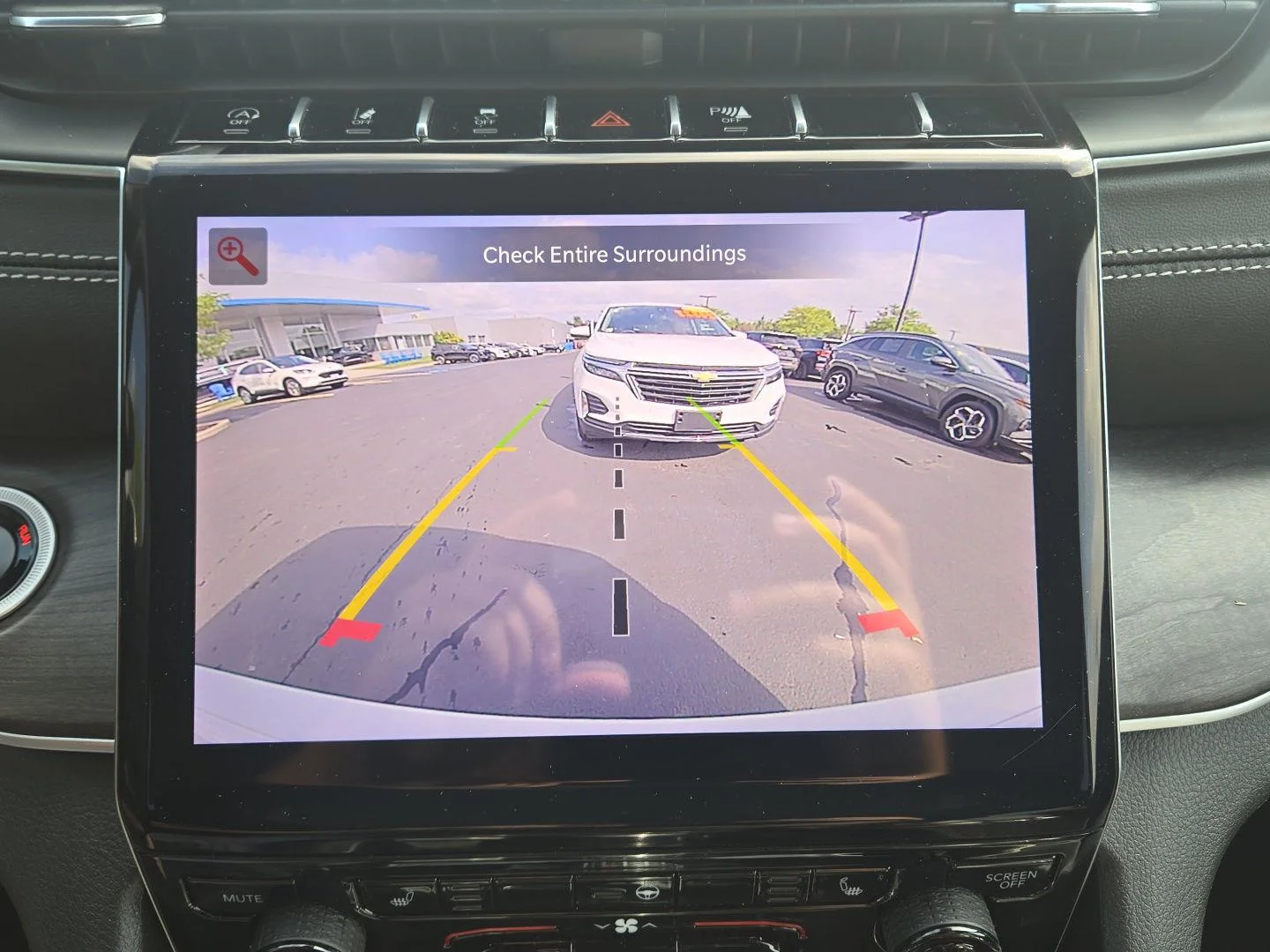 Used 2025 Wh Jeep  image 4