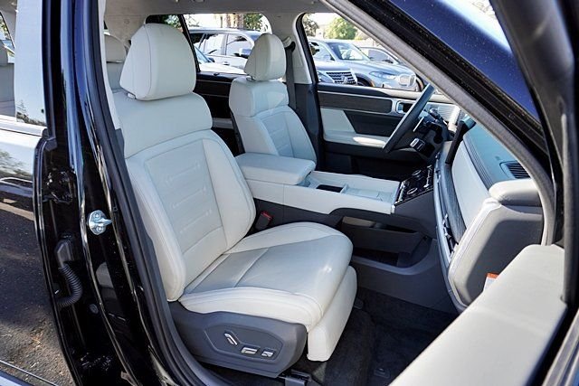 Used 2025 Black Hyundai Calligraphy image 12