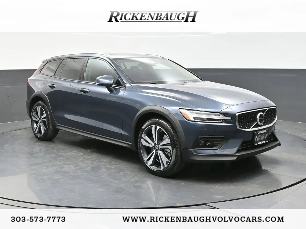 2026 Volvo V60 Cross Country