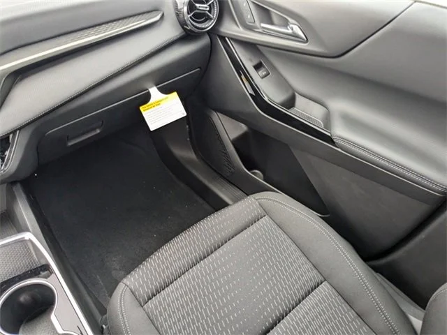 2025 Chevrolet Equinox LT - Photo 18