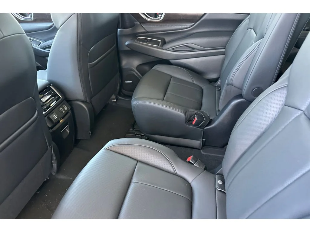 New 2026 CRYSTAL BLACK SILICA Subaru Touring 7-Passenger image 12