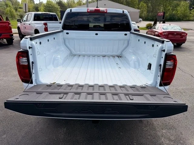 2026 GMC Canyon AT4 - Photo 11