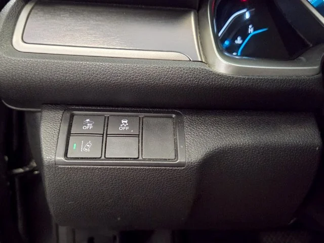 Used 2017  Honda Touring image 30