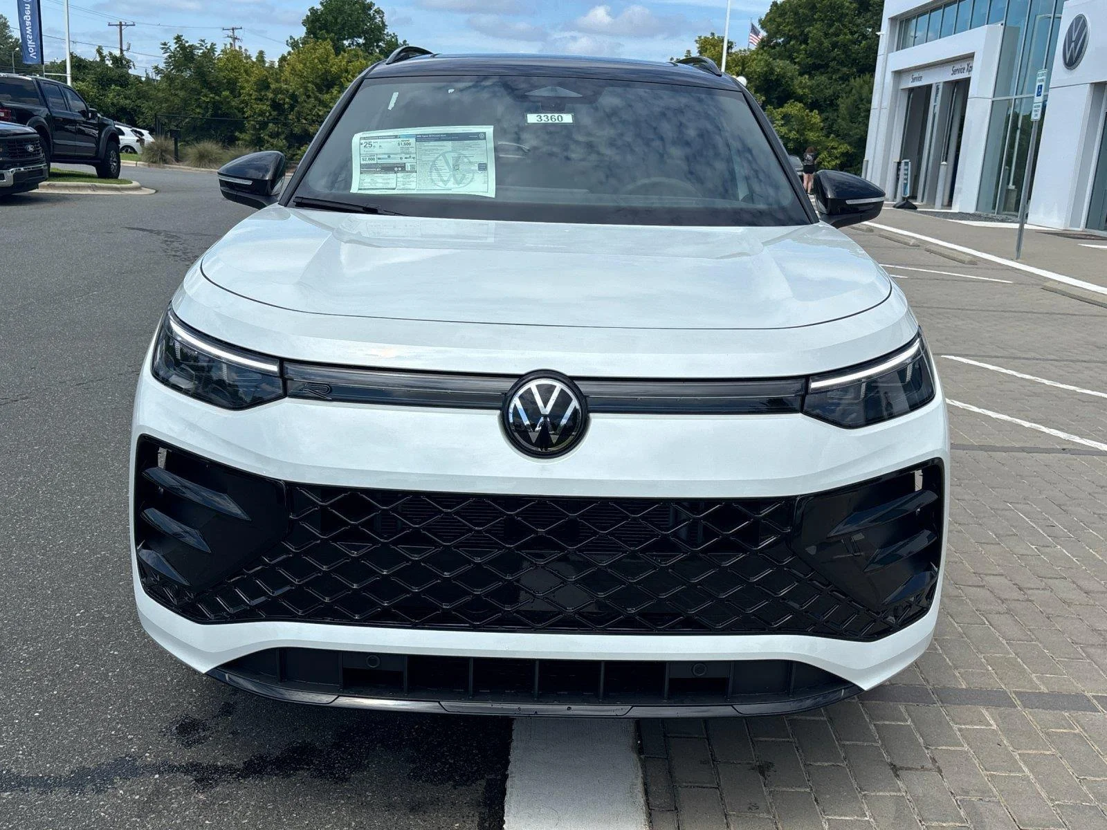 New 2026 Opal White w/Deep Black Roof Volkswagen SE R-Line Black image 8