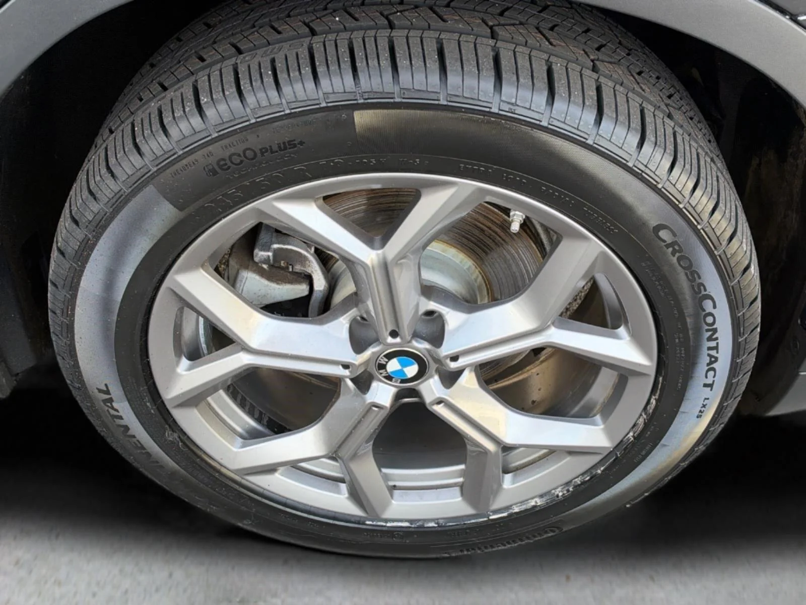 Used 2024 Dark Graphite Metallic BMW xDrive30i image 11