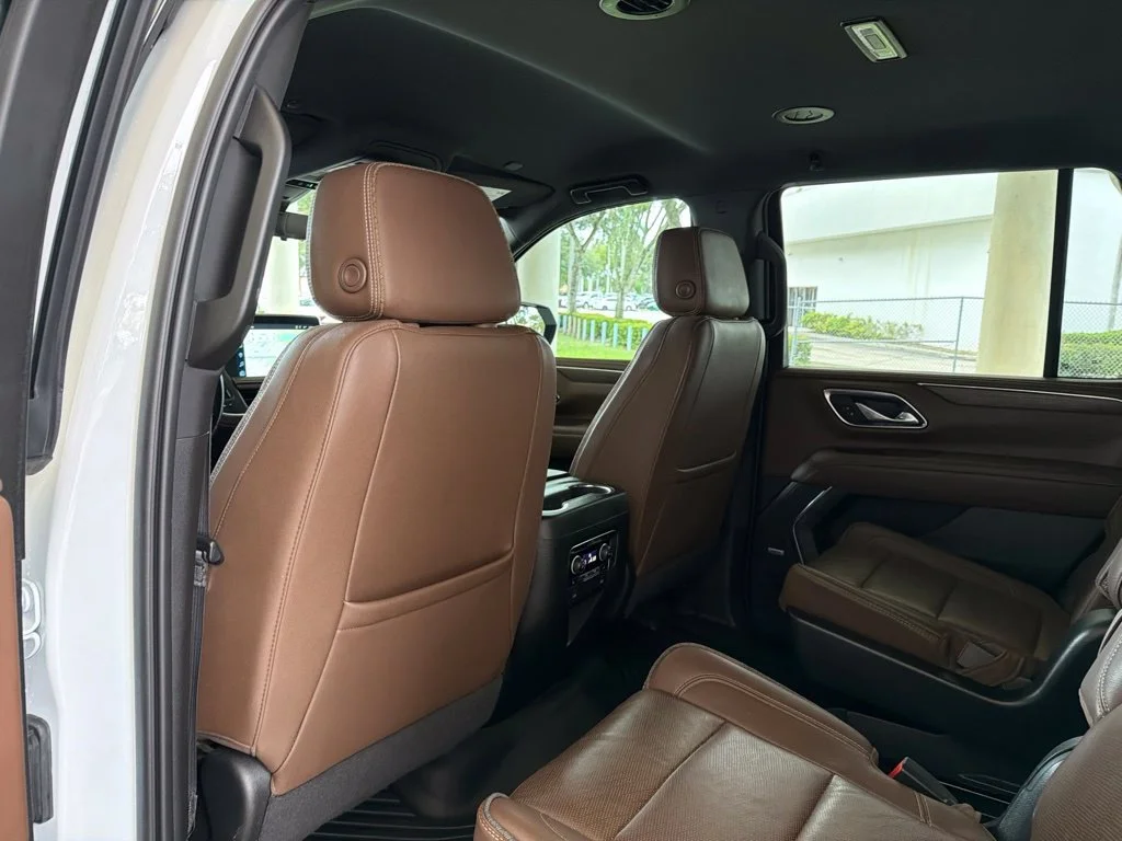 Used 2022 White Chevrolet High Country image 39