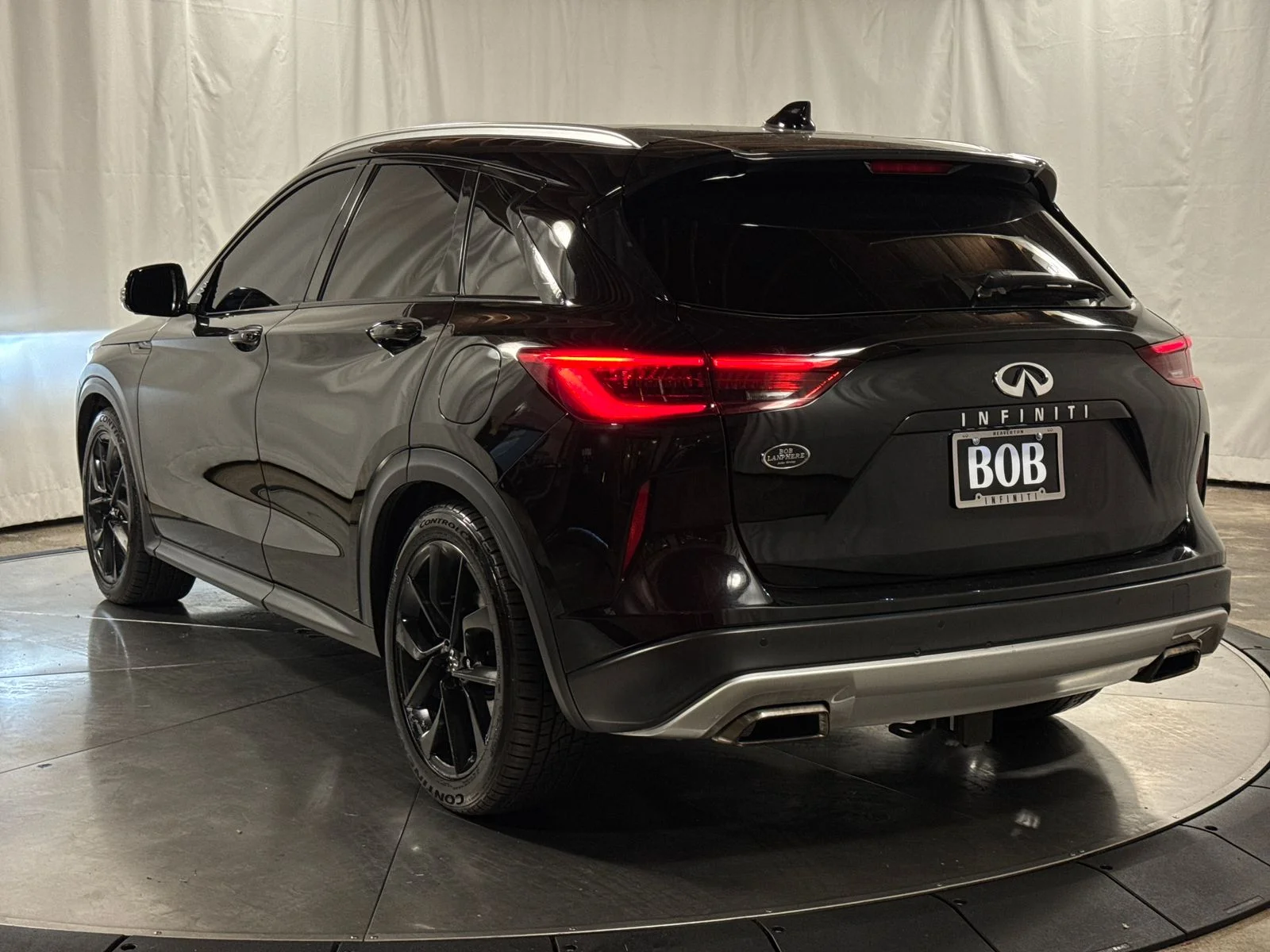 Used 2019  INFINITI ESSENTIAL image 6
