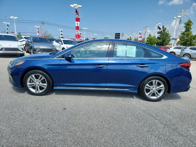 Used 2018 Blue Hyundai Sport image 37