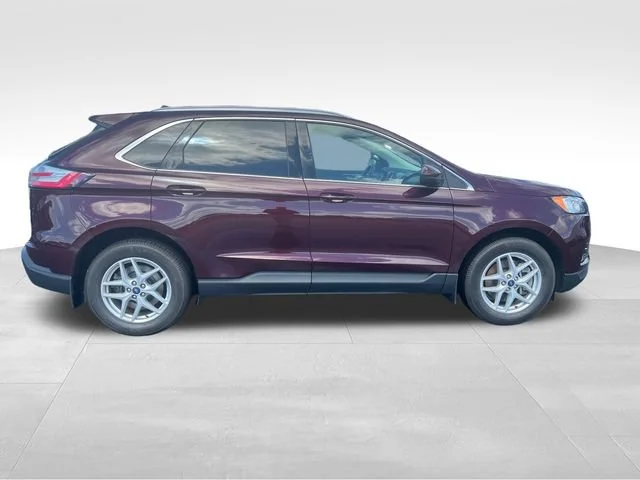 Used 2021 Red Ford SEL image 7