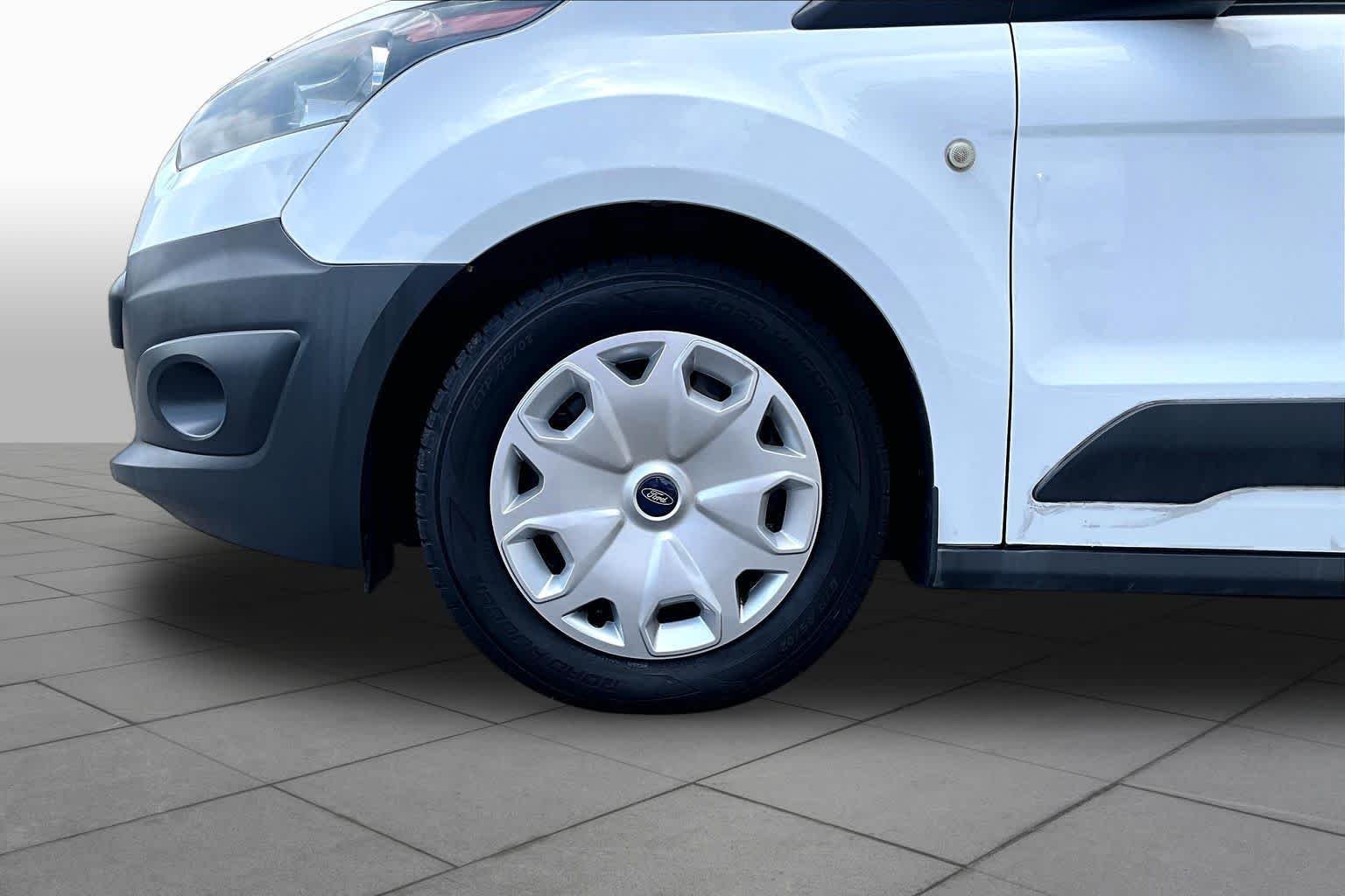 Used 2018 Frozen White Ford XL image 11