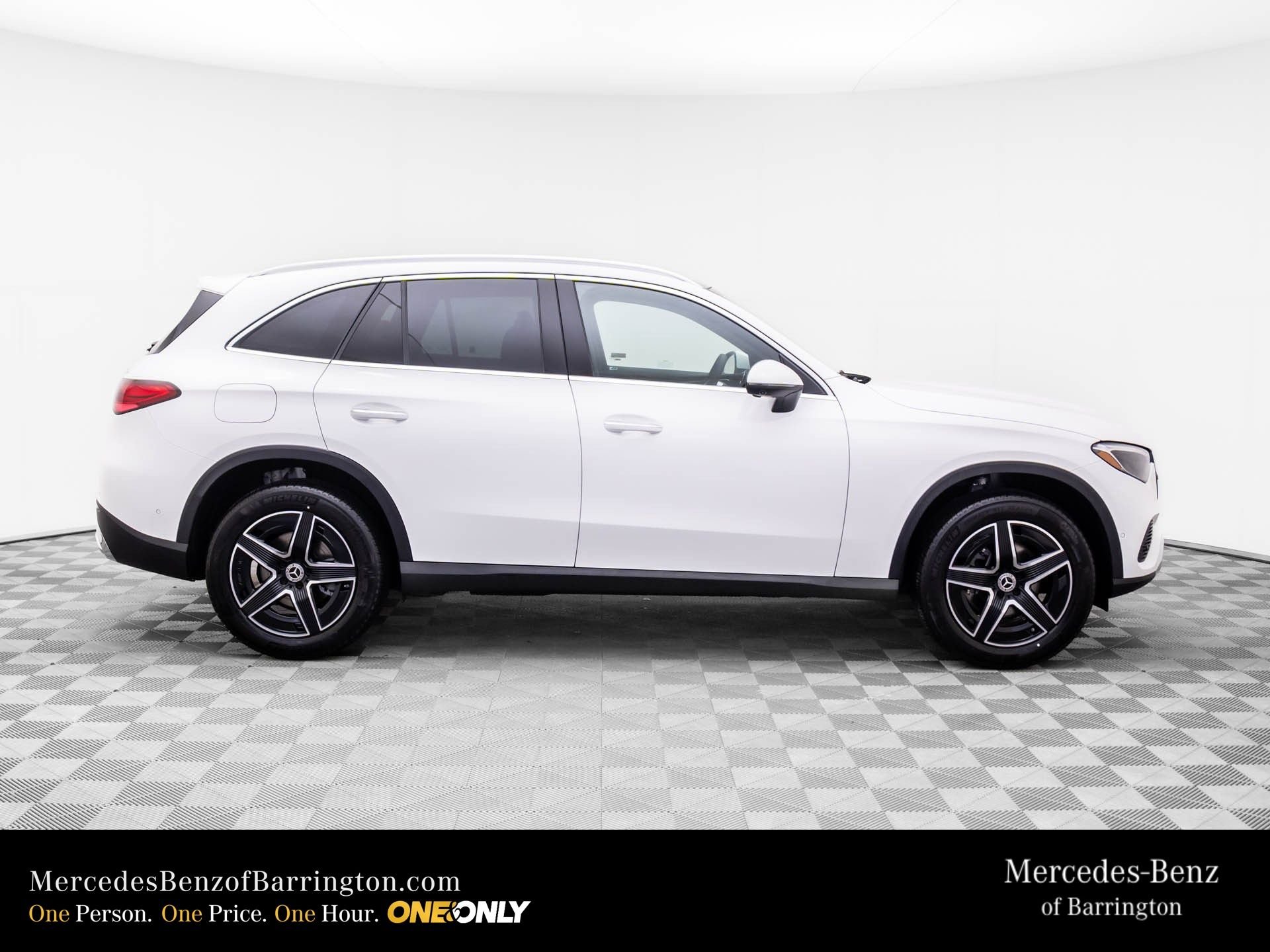 New 2026 Polar White Mercedes-Benz GLC 300 image 7
