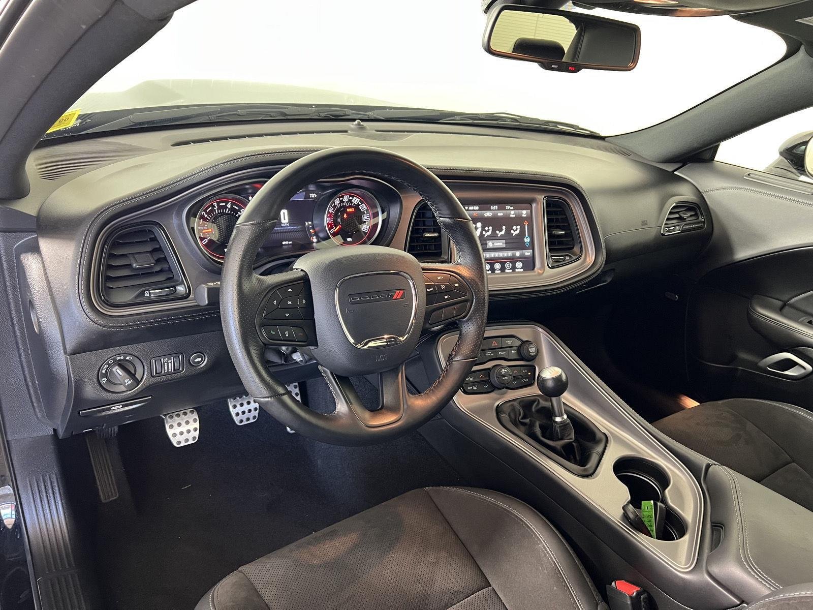 Used 2023 Pitch Black Clearcoat Dodge R/T image 3