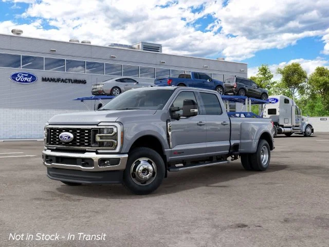 New 2027 Glacier Gray Metallic TriCoat Ford Lariat image 2