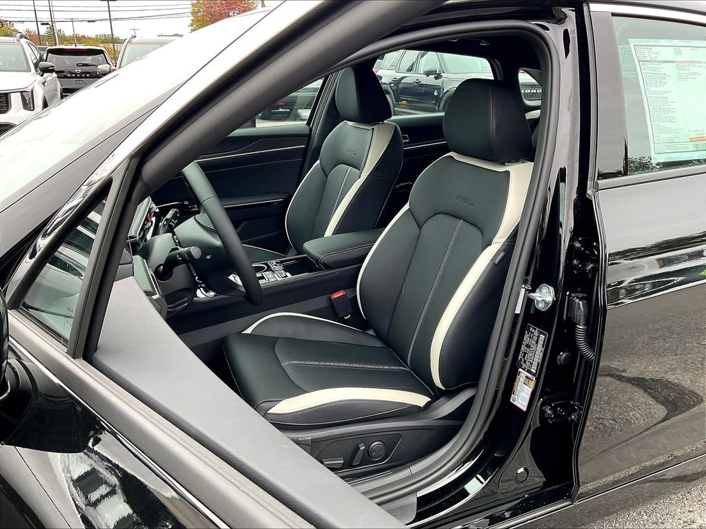 New 2026 Aurora Black Pearl Kia GT-Line AWD image 10