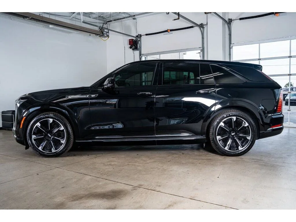 Used 2025 BLACK RAVEN Cadillac Sport 1 image 3