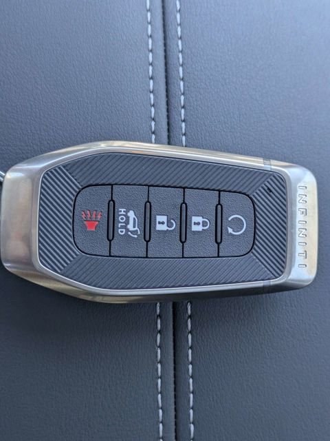 New 2027 MINERAL BLACK INFINITI Luxe FWD image 33