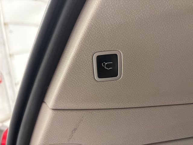 Used 2022 White Chrysler Touring L image 33