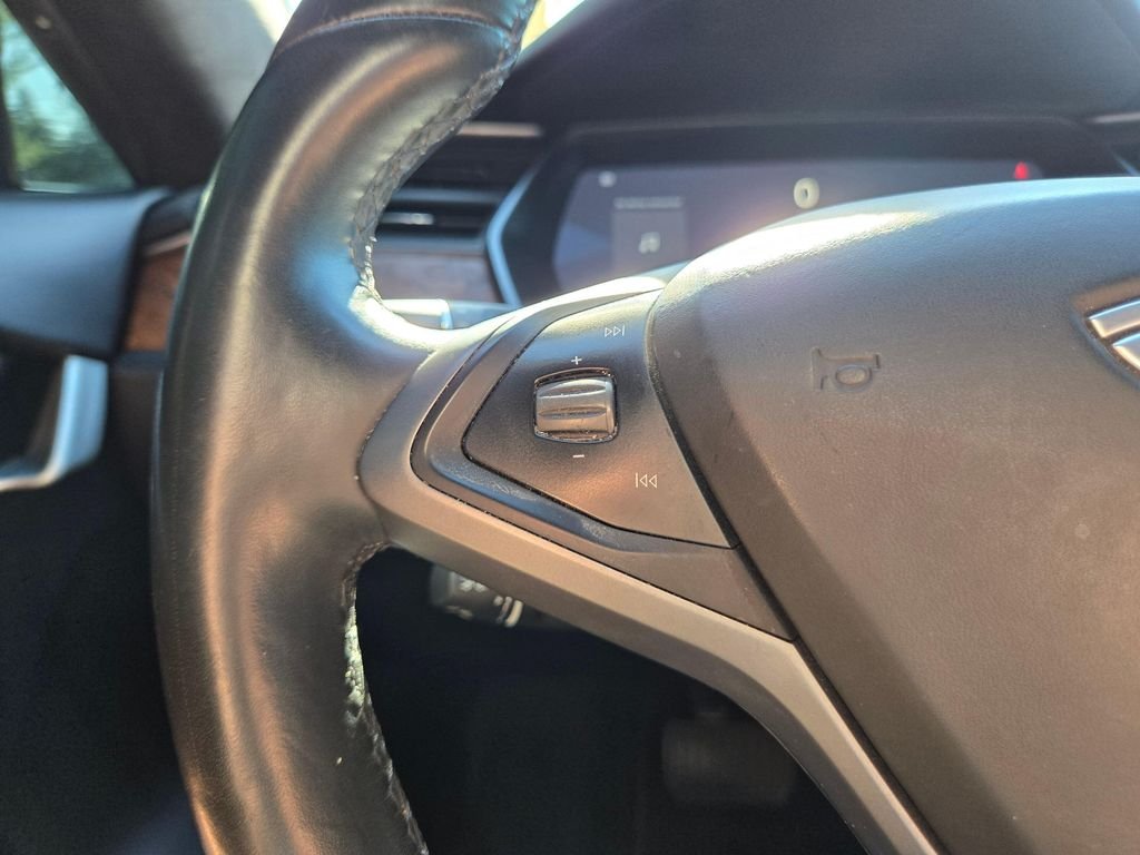 Used 2020 Pearl White Multi-Coat Tesla  image 30
