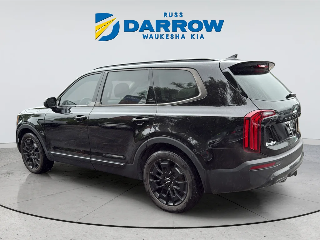 Used 2022 Black Kia EX image 5