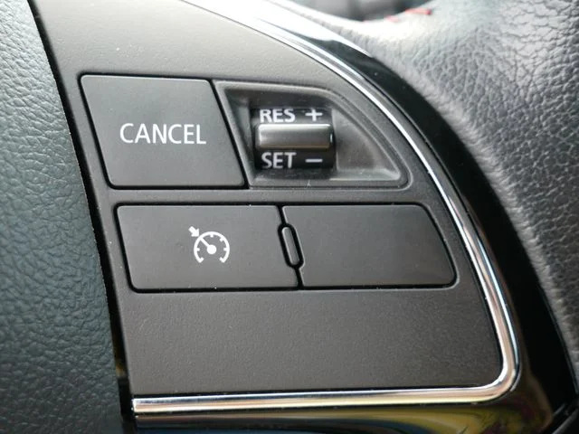 Used 2021 Red Mitsubishi 2.0 LE image 19