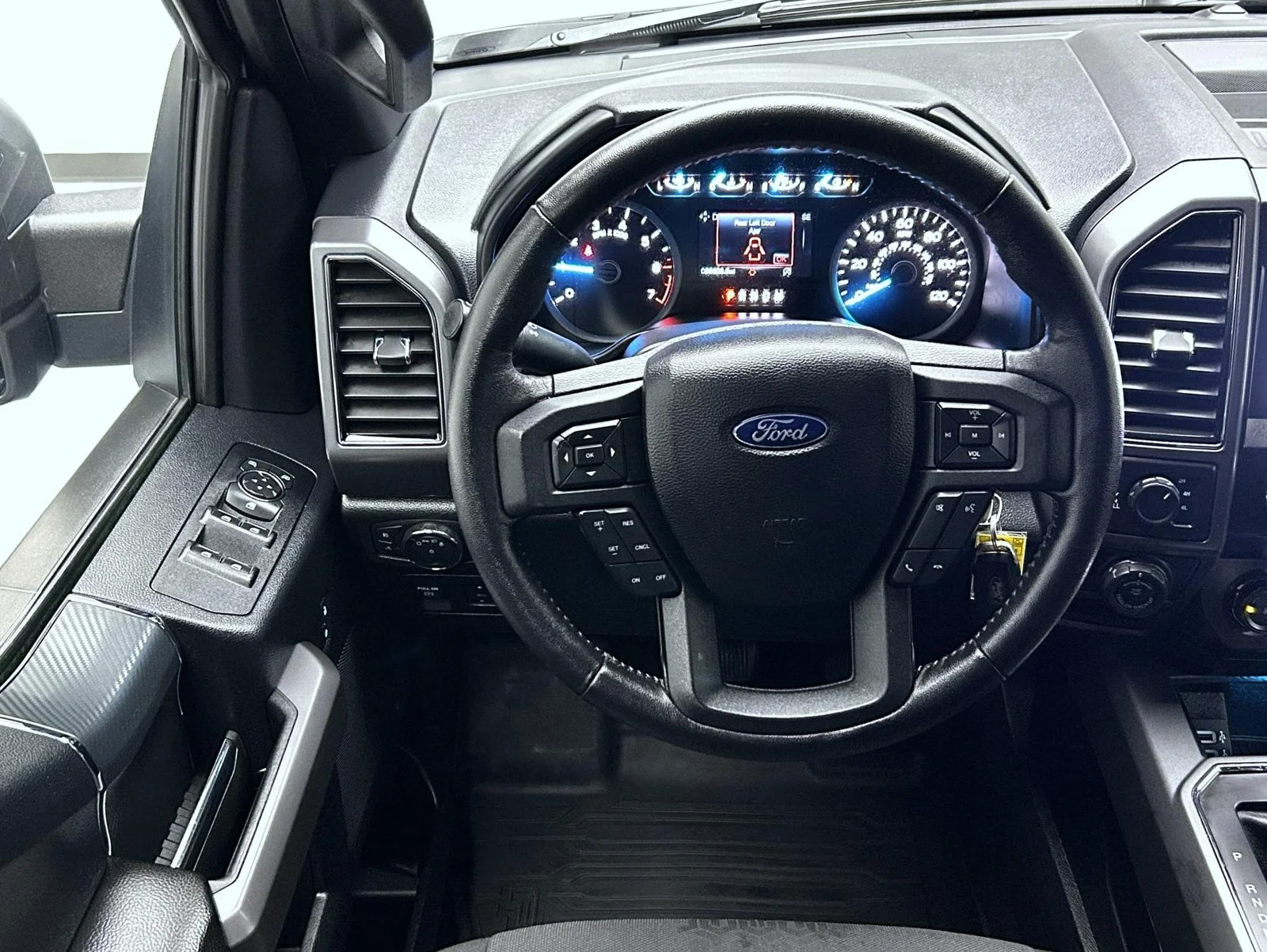 Used 2020 Silver Ford XLT image 12