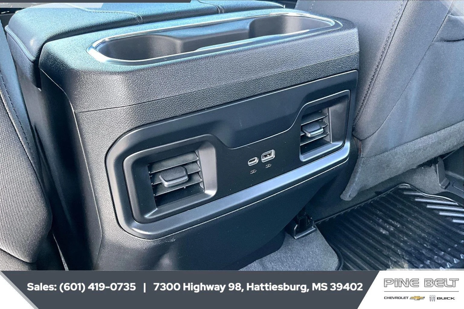 Used 2024 Summit White Chevrolet RST image 25