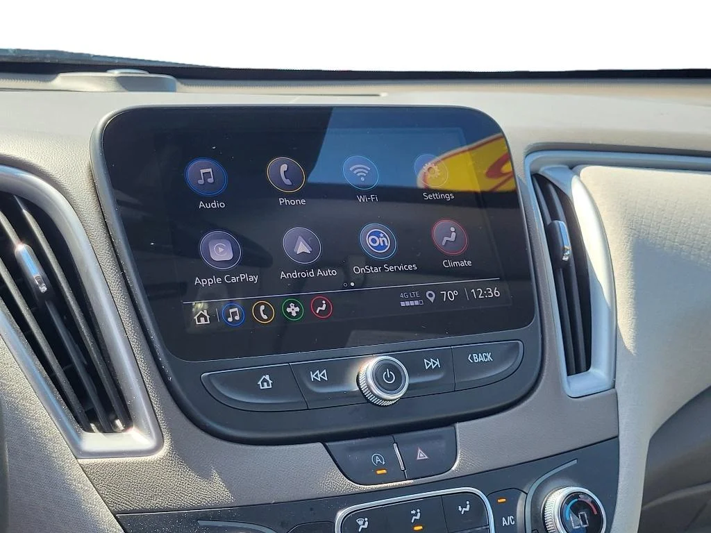 Used 2025 Lakeshore Blue Metallic Chevrolet LT image 15