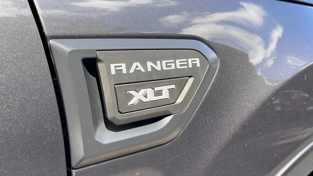 Used 2019 Magnetic Metallic Ford XLT image 8