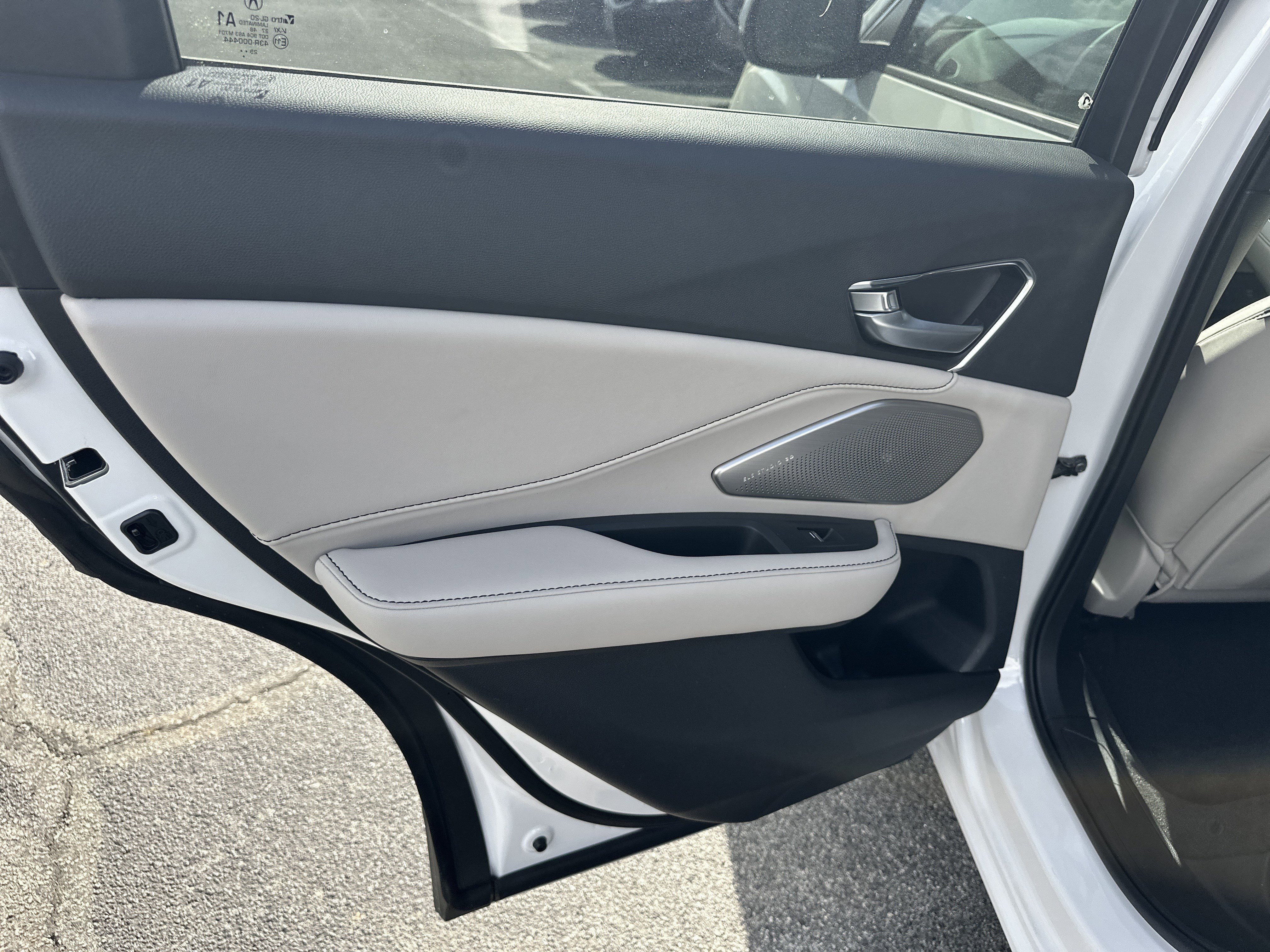 New 2026 Platinum White Pearl Acura w/Advance Package image 14