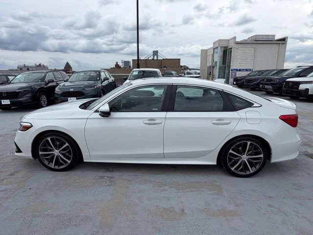 Used 2024 White Honda Touring image 4