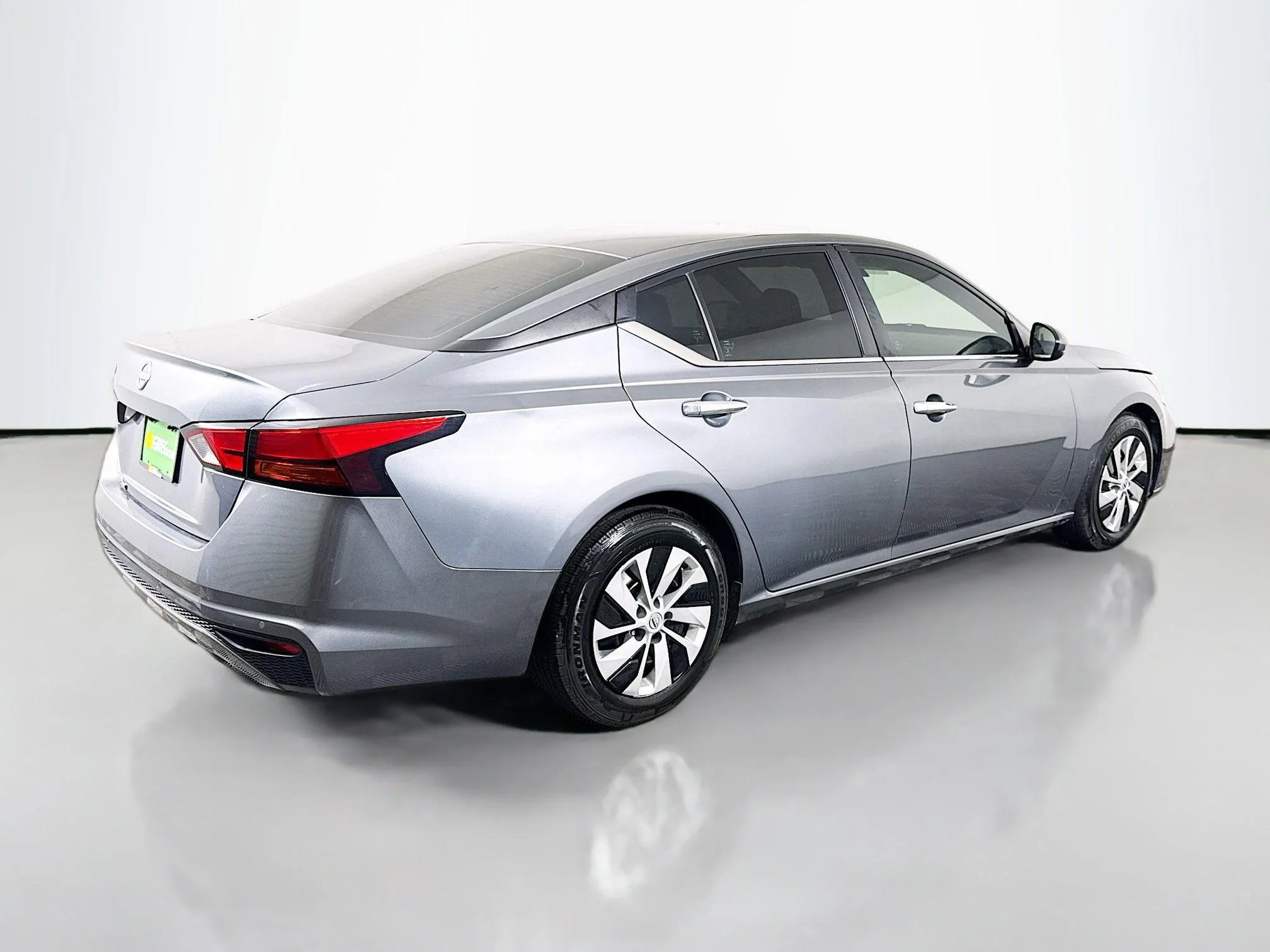 Used 2023 Gun Metallic Nissan 2.5 S image 7