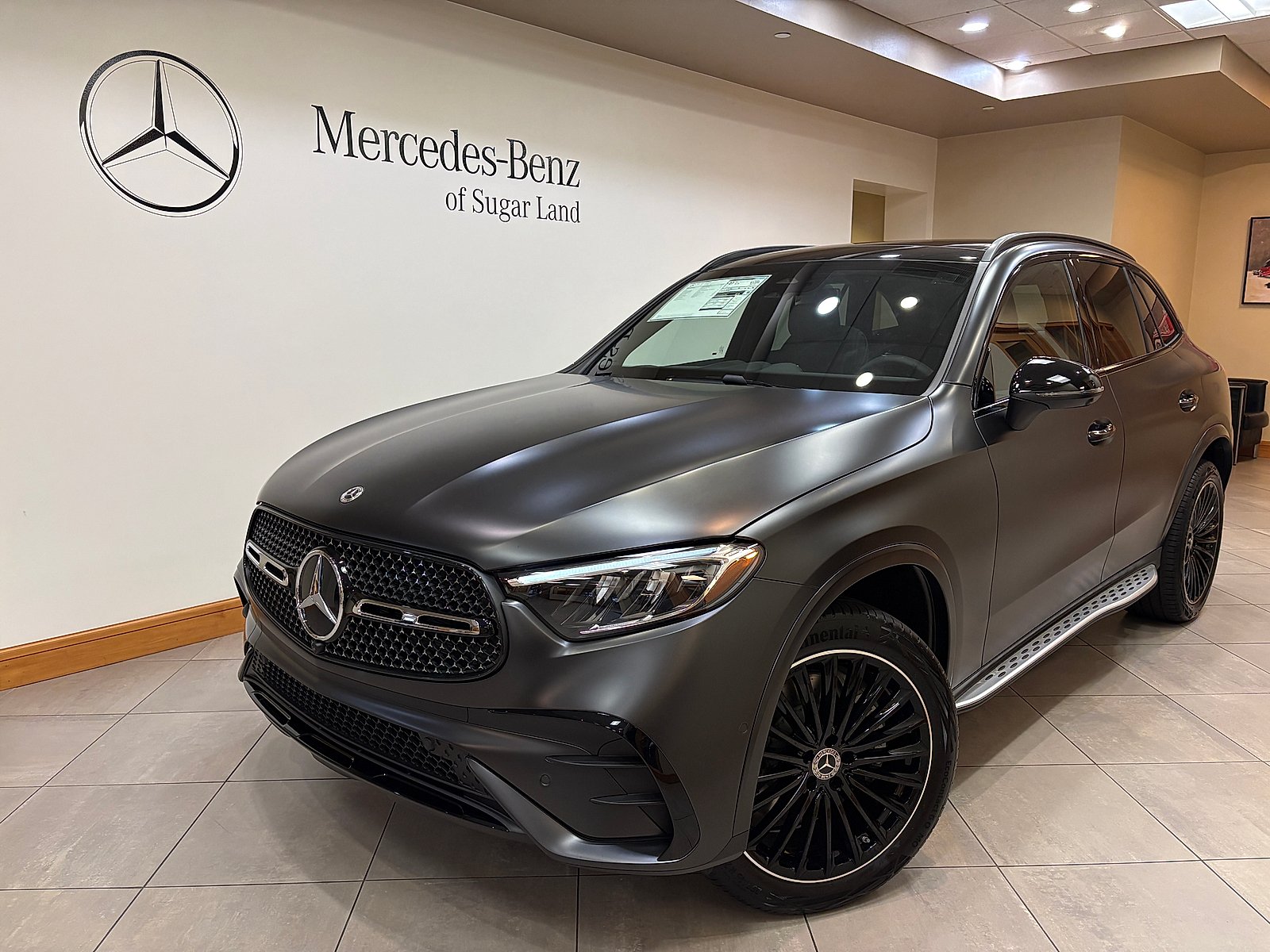 New 2027 MANUFAKTUR exclusive graphite grey magno Mercedes-Benz GLC 300 image 1