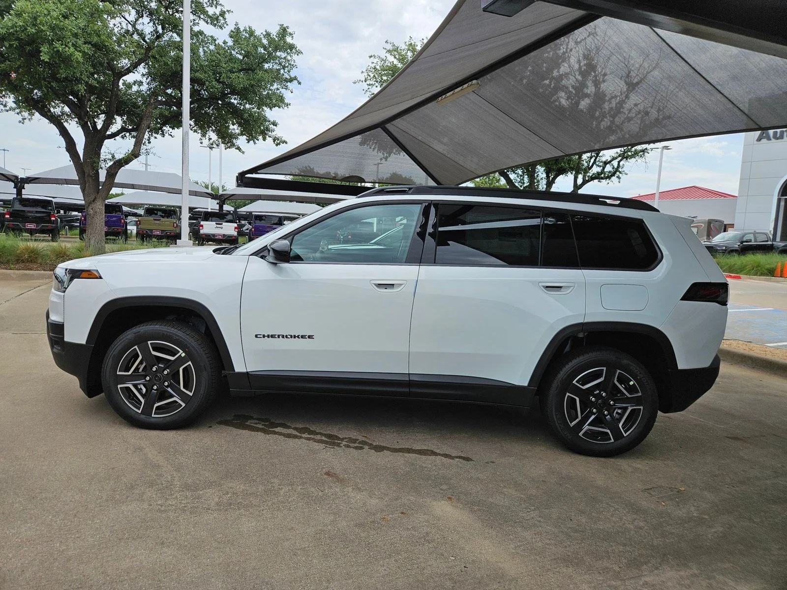 New 2026 Bright White Clearcoat Jeep Laredo image 5