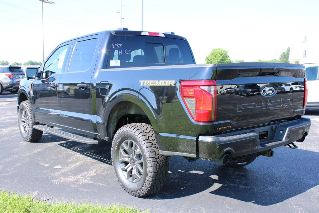 New 2026 Agate Black Metallic Ford Tremor® image 10