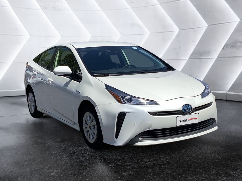 2020 Toyota Prius LE FWD's photo
