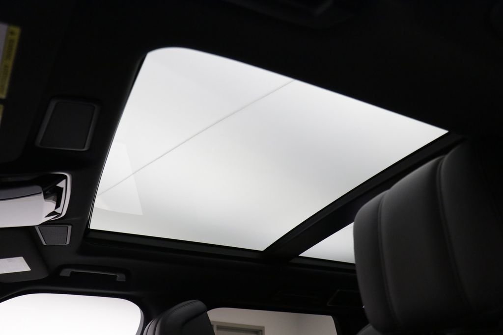 Used 2020  Land Rover HSE image 18