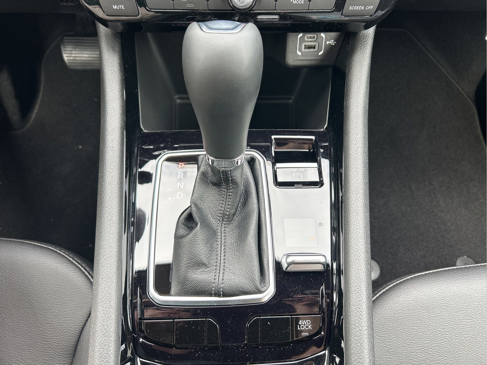 New 2026 Fathom Blue Pearl Coat Jeep Latitude image 19