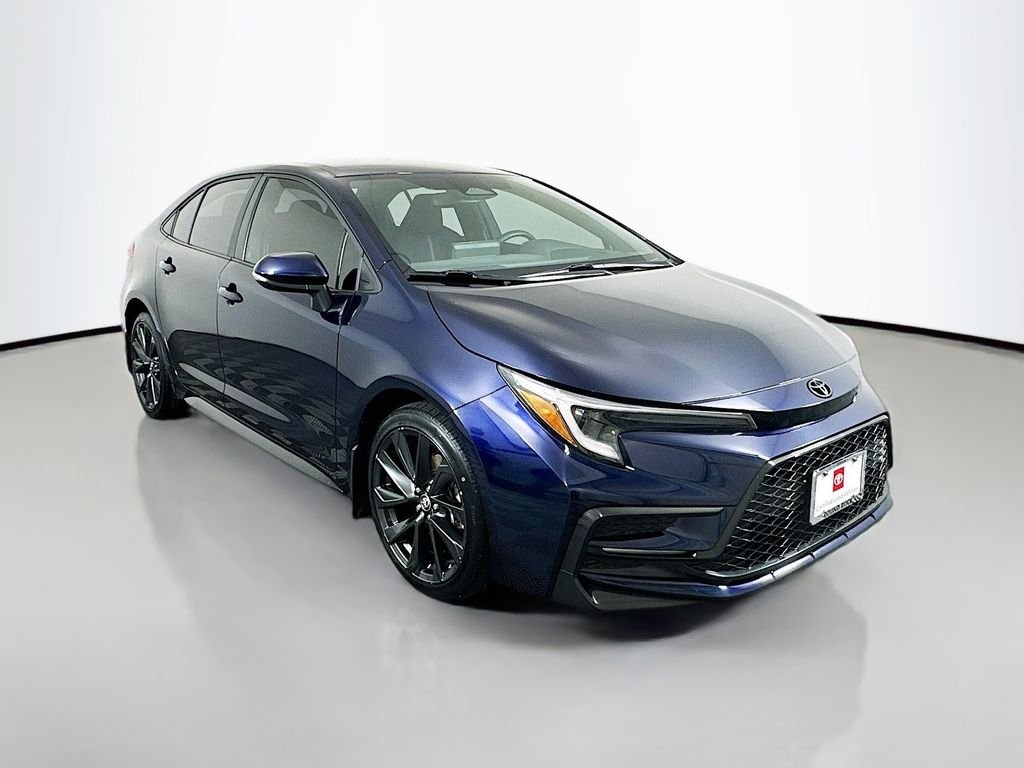 Used 2024  Toyota SE image 3