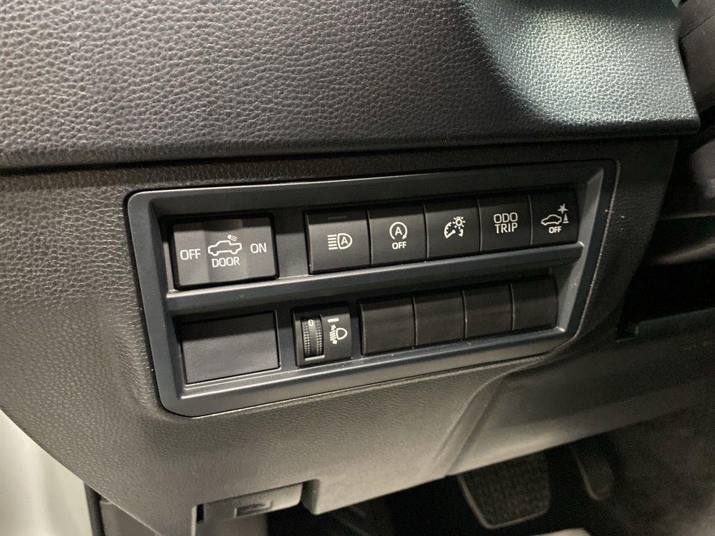 Used 2025 Ice Toyota SR5 image 10